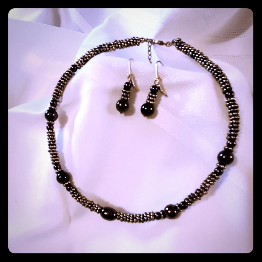 Necklace & earrings